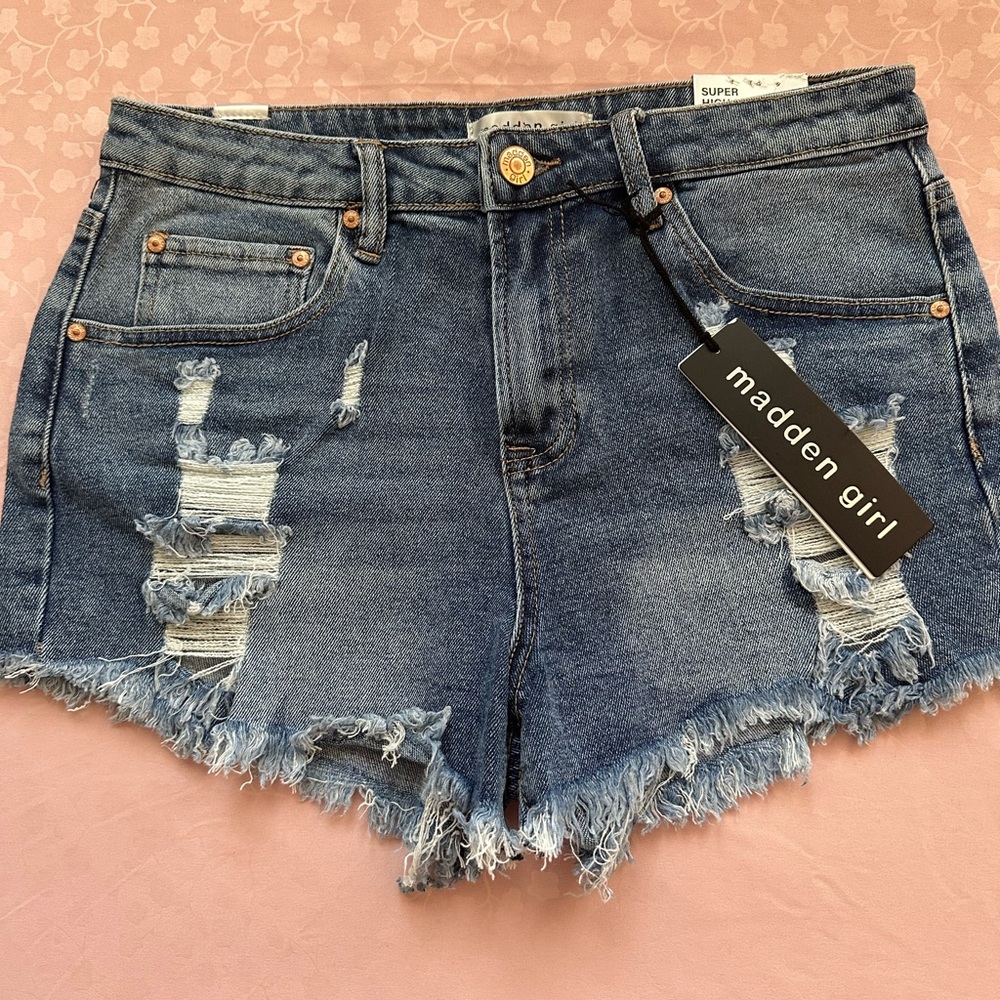 🆕 Madden Girl SUPER High Rise Distressed Jean Shorts
